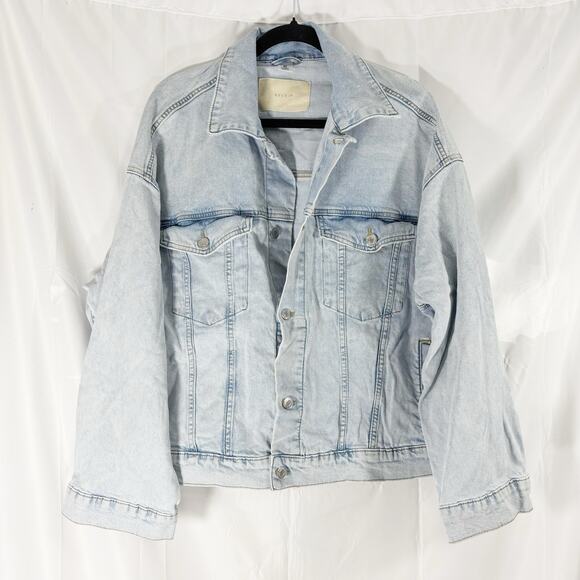 H&M &Denim Light Wash Jean Jacket Women’s Size M Button Front Casual Layering - Picture 1 of 5